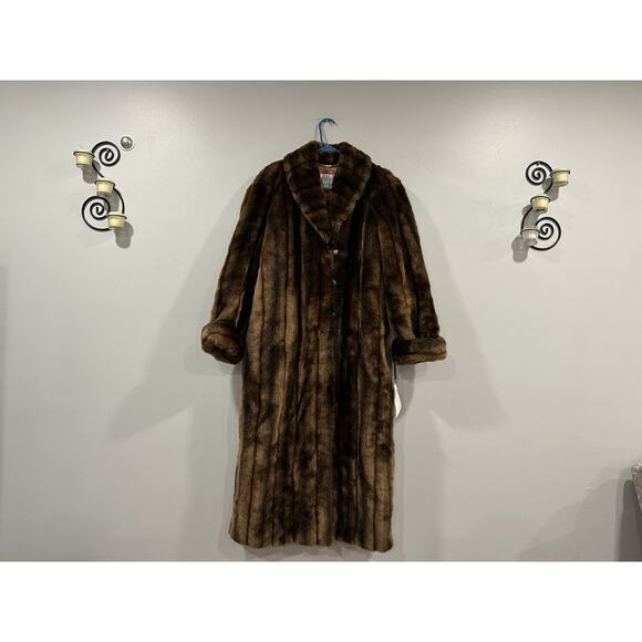 St. John Coat Collection Faux Fur Coat Size 4 NEW